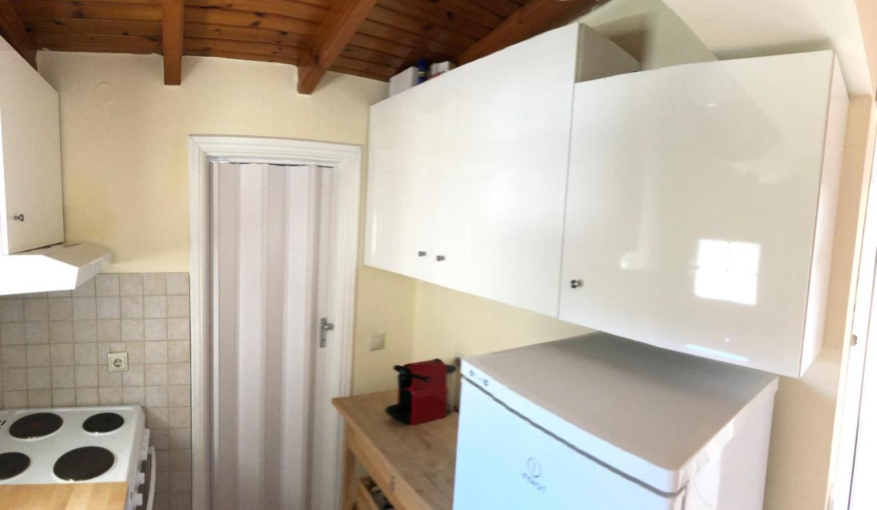 Wooden Ceiling Apartment - Close To City Center Kanálion Exterior foto